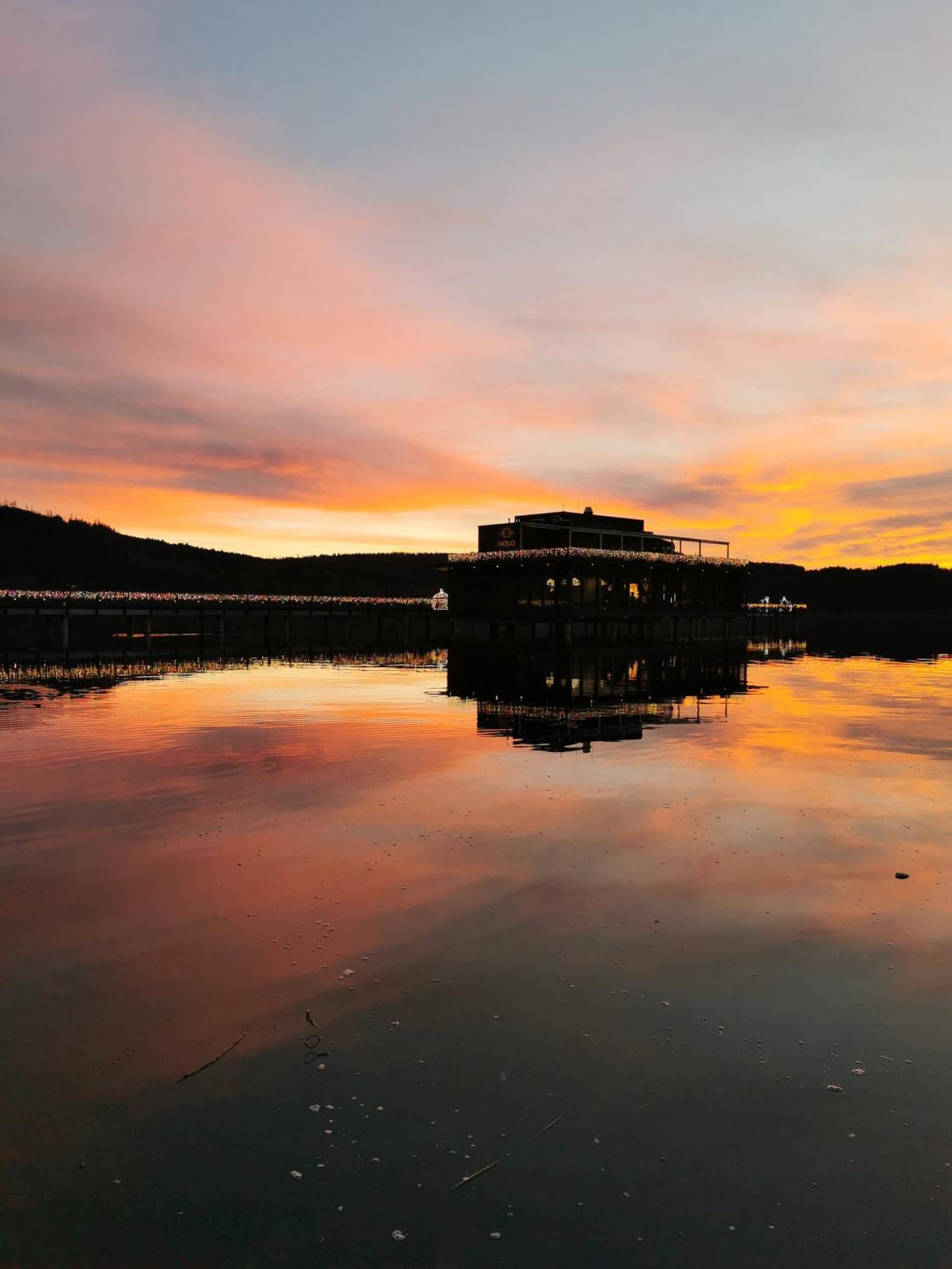 Apartman S Terasou A Vyhledem Na Jezero Lipno Kovarov Exterior photo